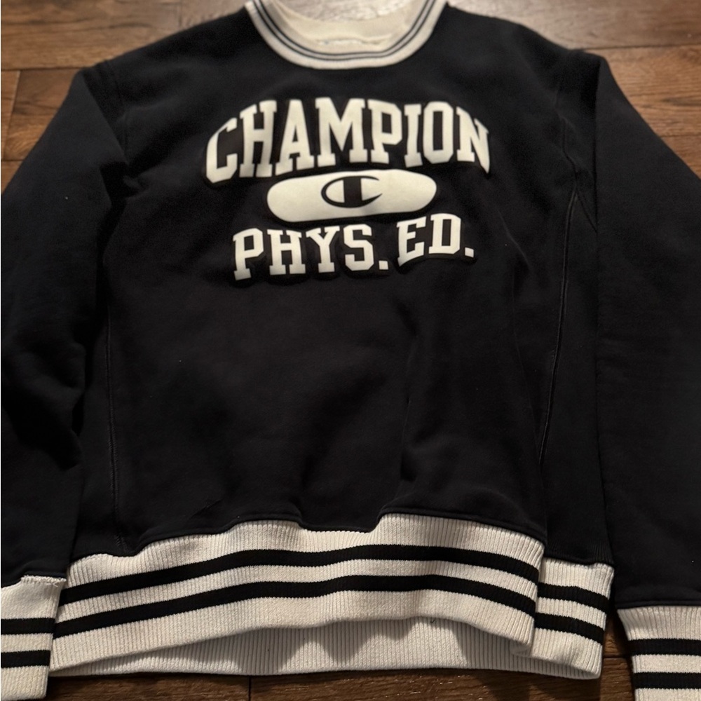 Vintage reverse weave Champion Black Sweatshirt with White Details